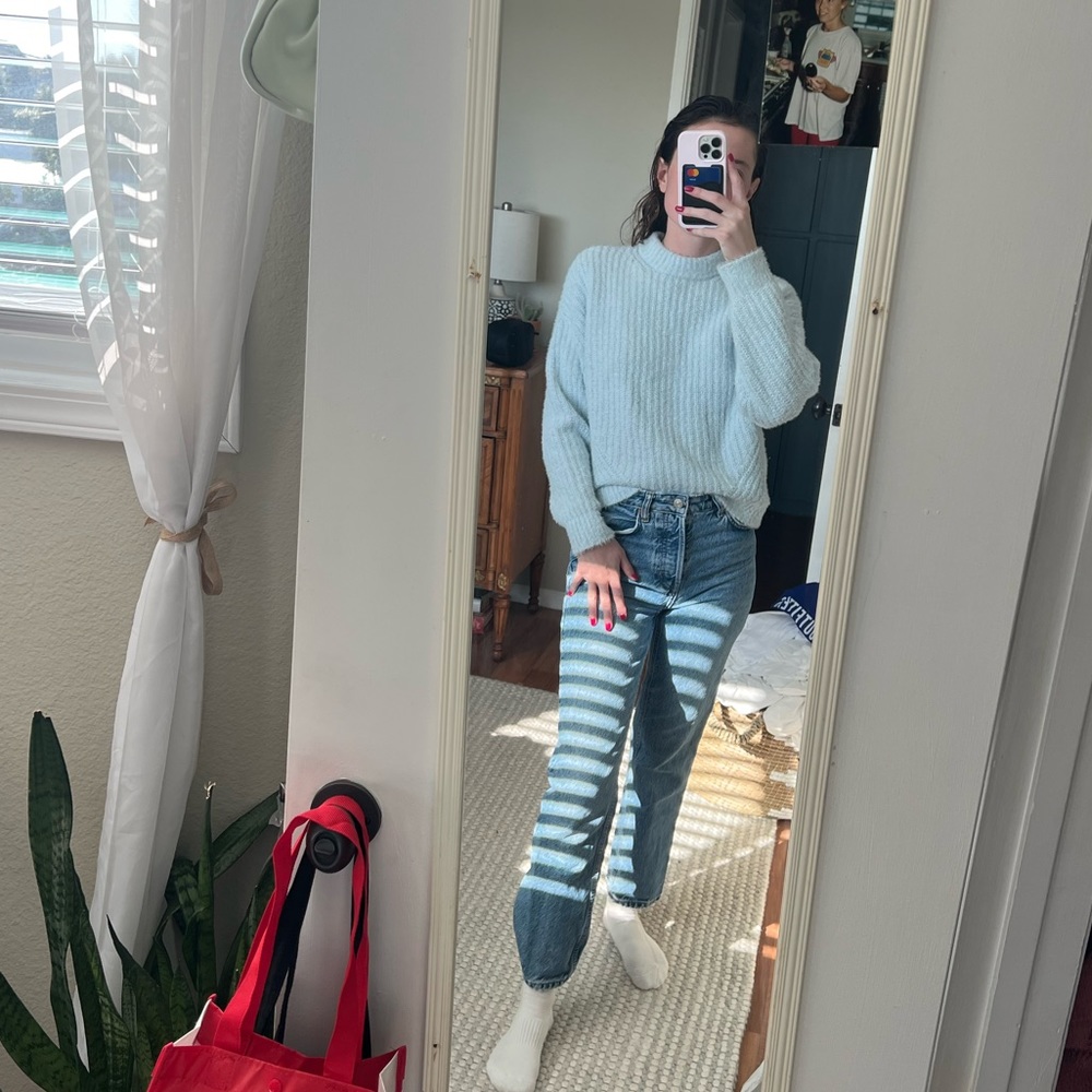 Super Soft Abercrombie Sweater - image 1